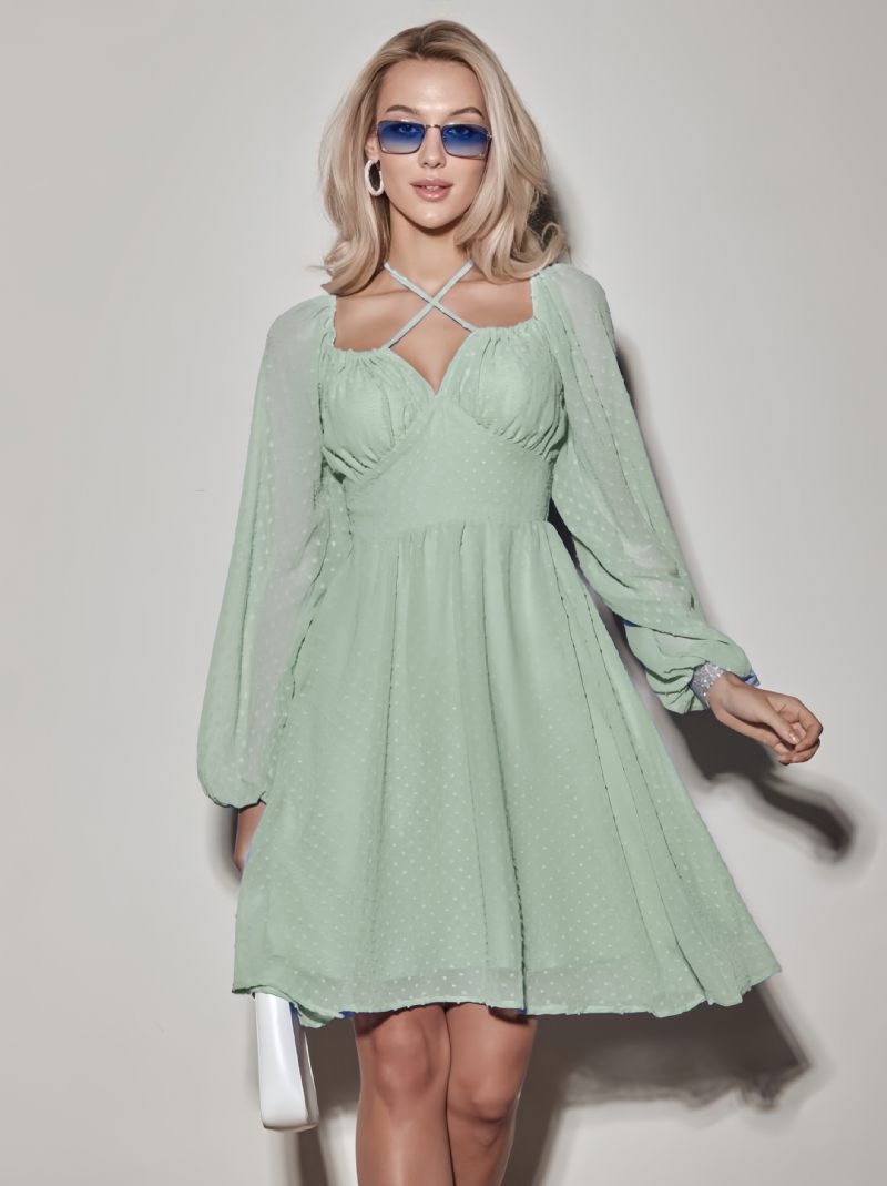 Robe Courte Douce Pour Femmes Conçue Avec Encolure À Pois Manches Longues Mini Robes