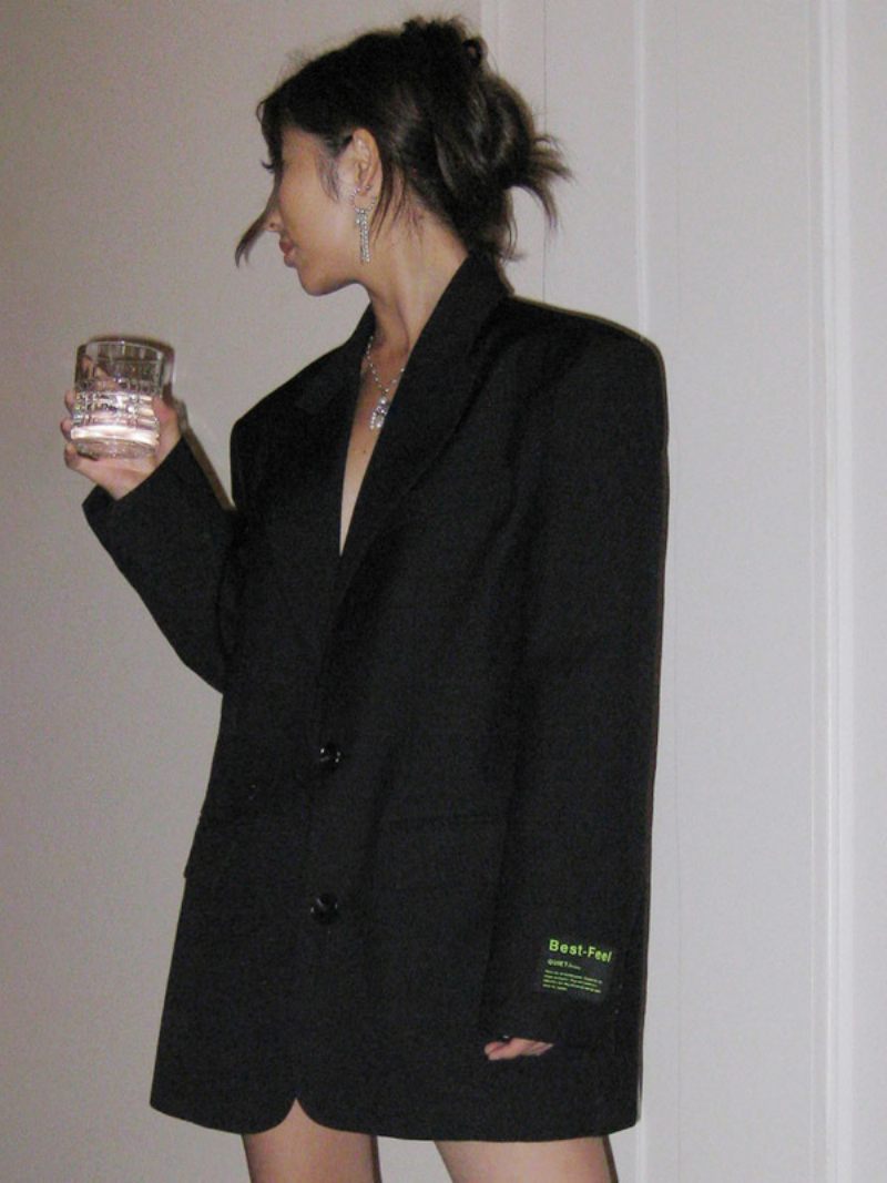 Blazer Long Pour Femme Avec Épaules Audacieuses Et Boutons À Revers - Noir