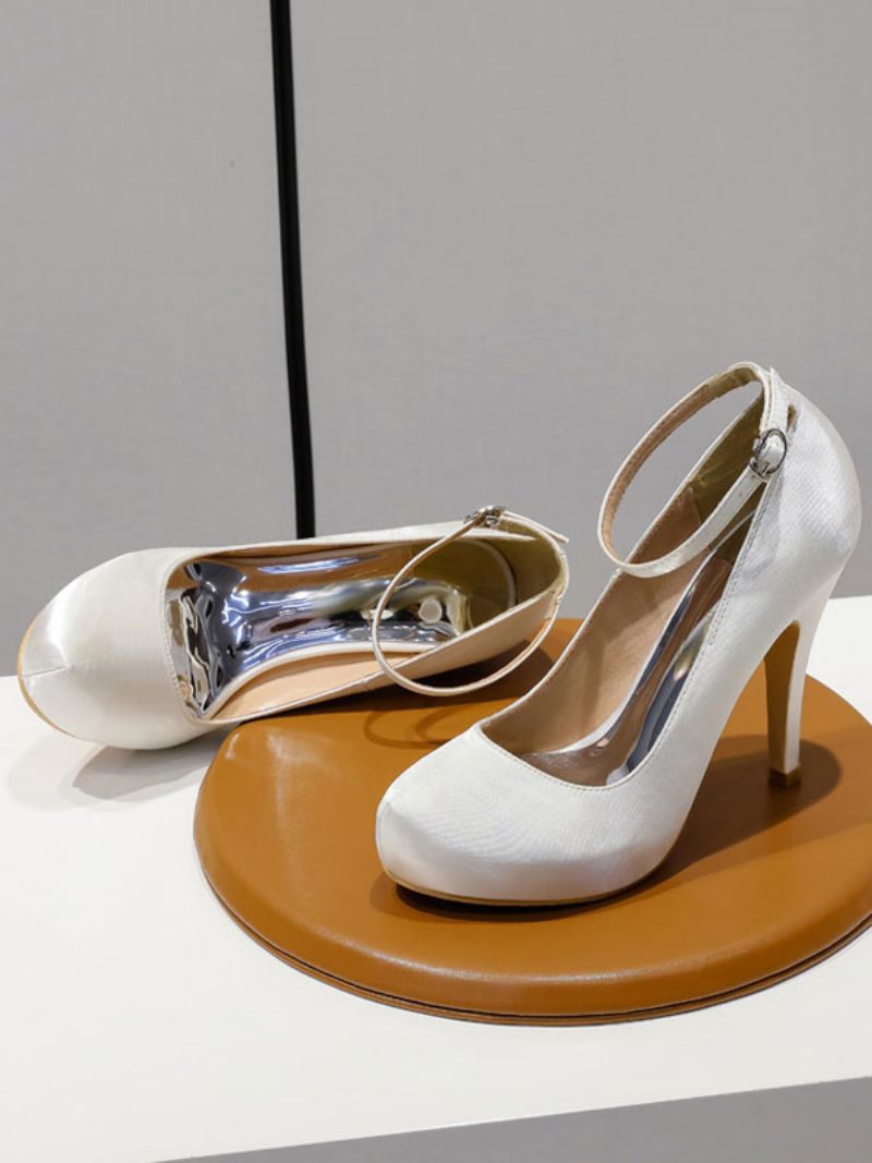 Chaussures Mariée Pour Femmes Satin Argenté À Bout Rond Et Talon Gobelet - Blanc